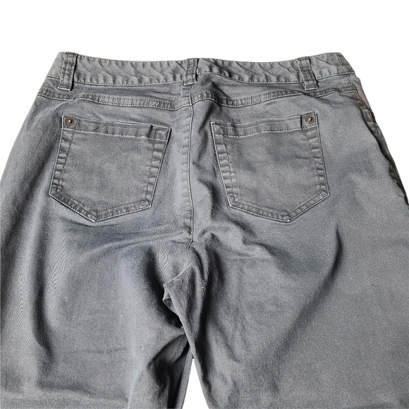 Northern Reflections weekend black straight leg capri pants - Picture 10 of 11